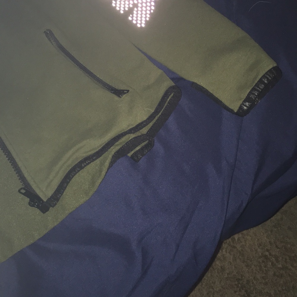 PINK zip up - Picture 4 of 8
